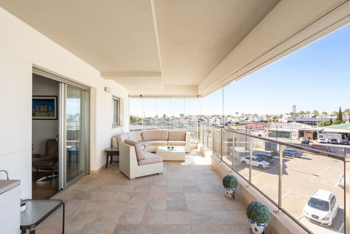 Se vende Apartamento Planta Media de 4 dormitorios en Costa Blanca, Alicante, España