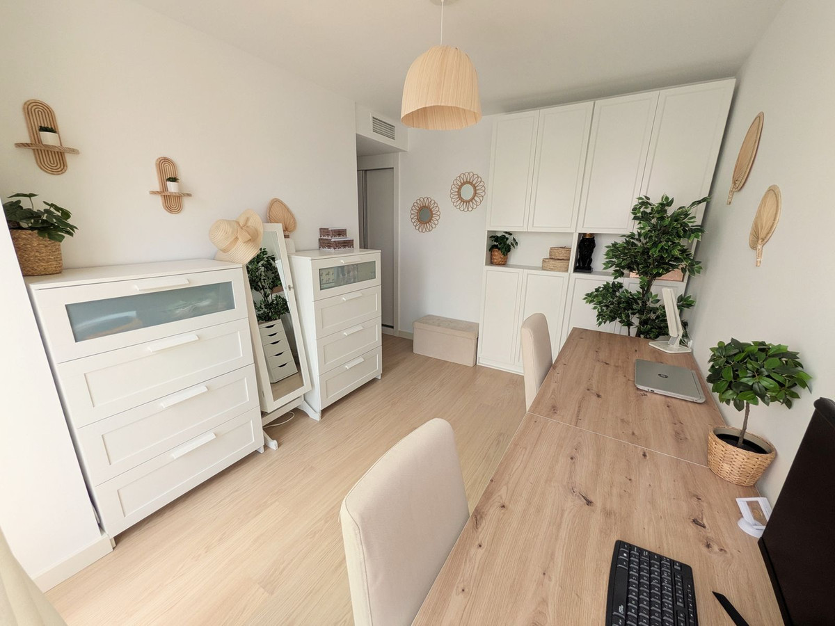 3 Bed Apartment for sale in Estepona Costa Del Sol, Málaga, Spain