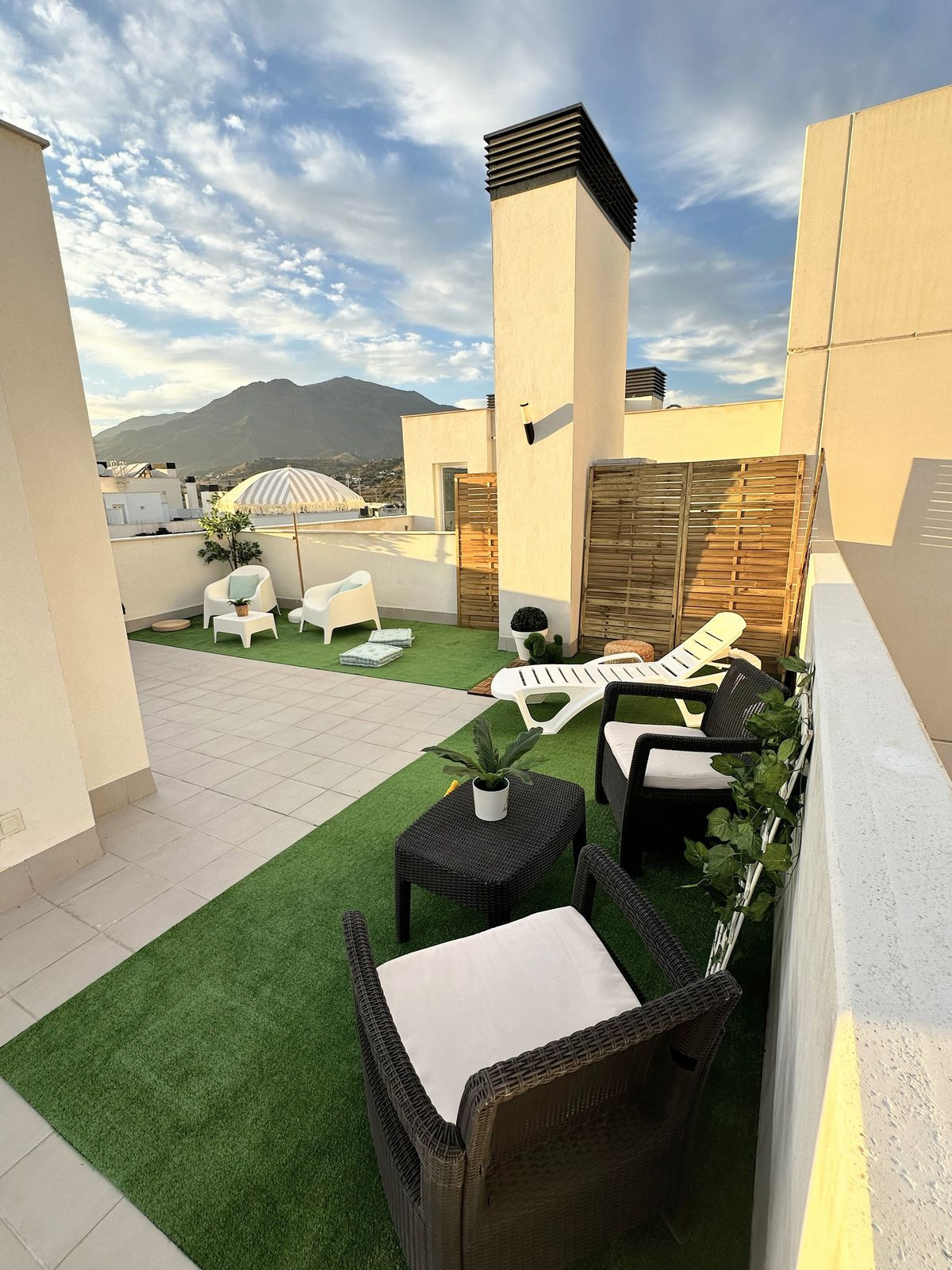 3 Bed Apartment for sale in Estepona Costa Del Sol, Málaga, Spain