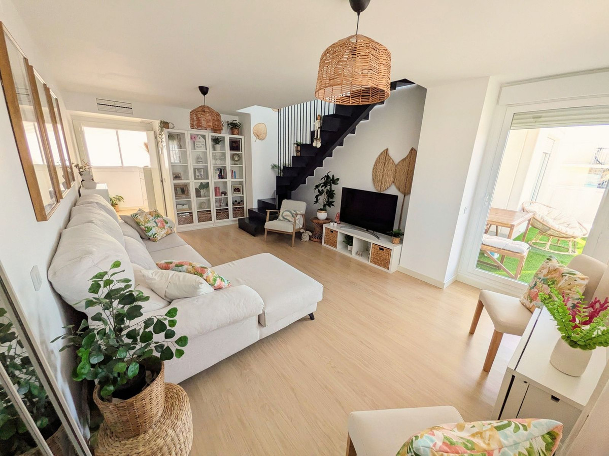 3 Bed Apartment for sale in Estepona Costa Del Sol, Málaga, Spain