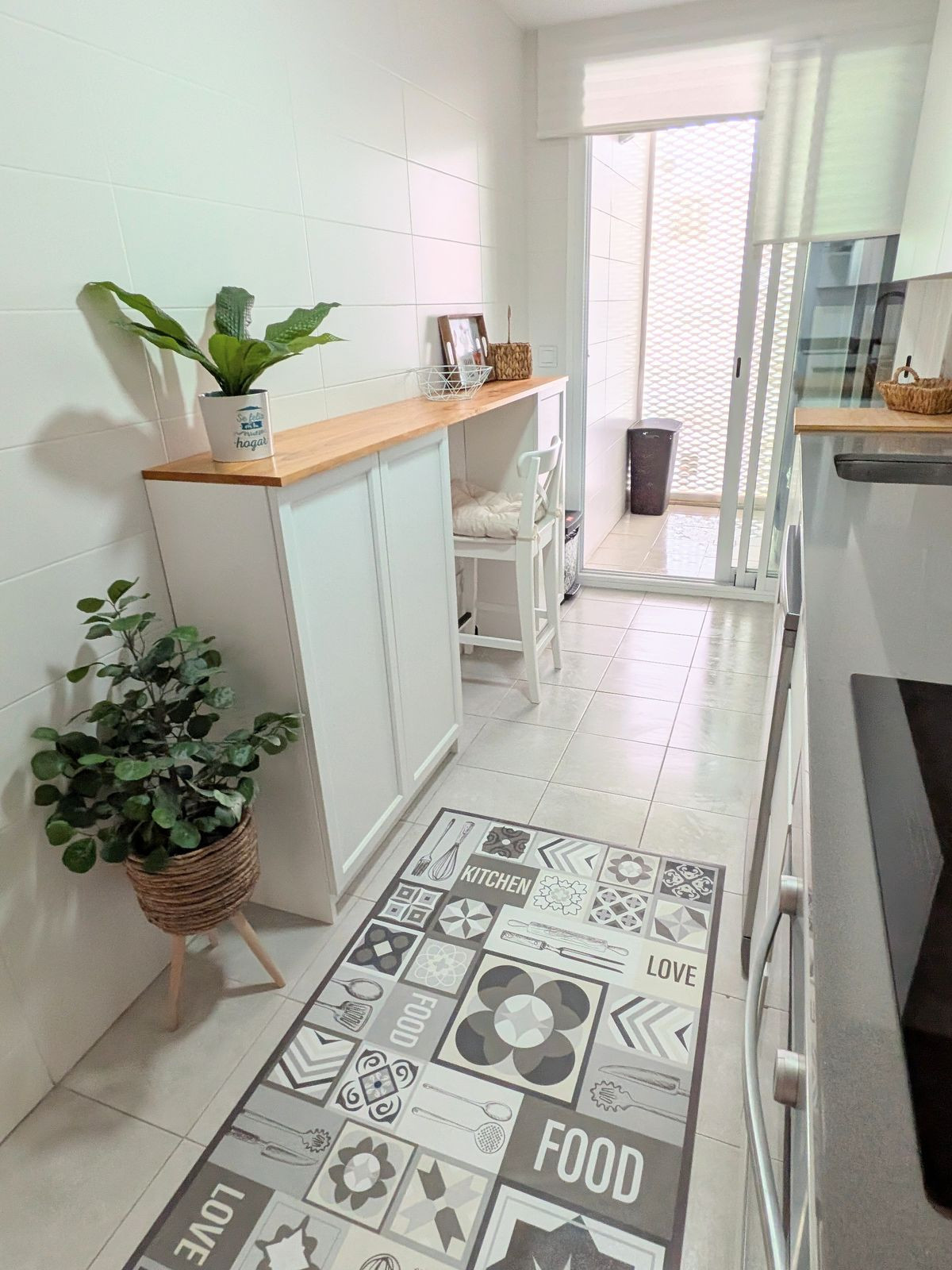 3 Bed Apartment for sale in Estepona Costa Del Sol, Málaga, Spain