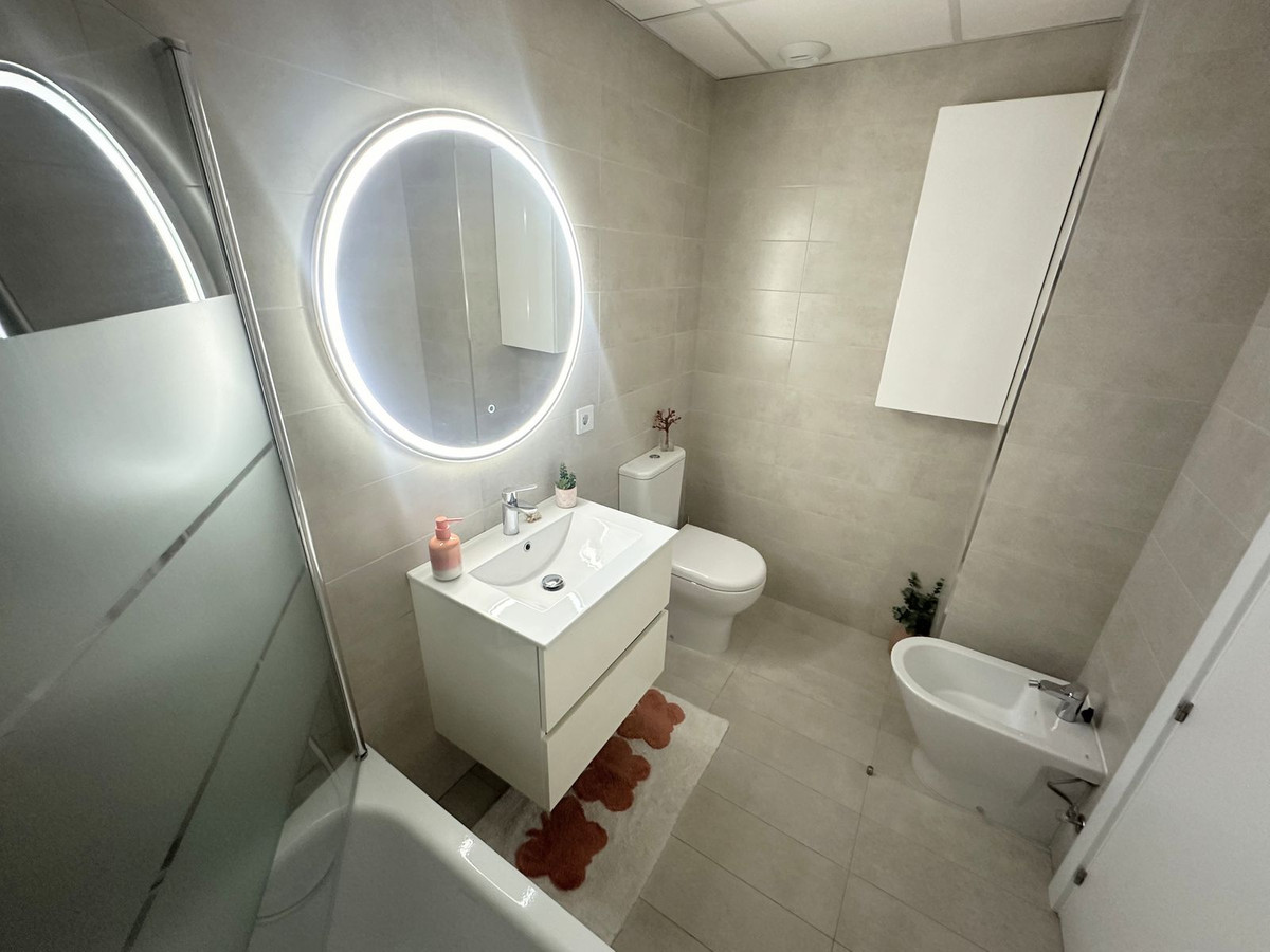3 Bed Apartment for sale in Estepona Costa Del Sol, Málaga, Spain