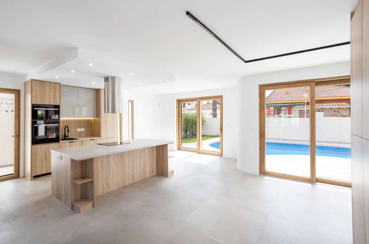 3 Bed Townhouse for sale in Cabo Roig Costa Blanca, Alicante, Spain