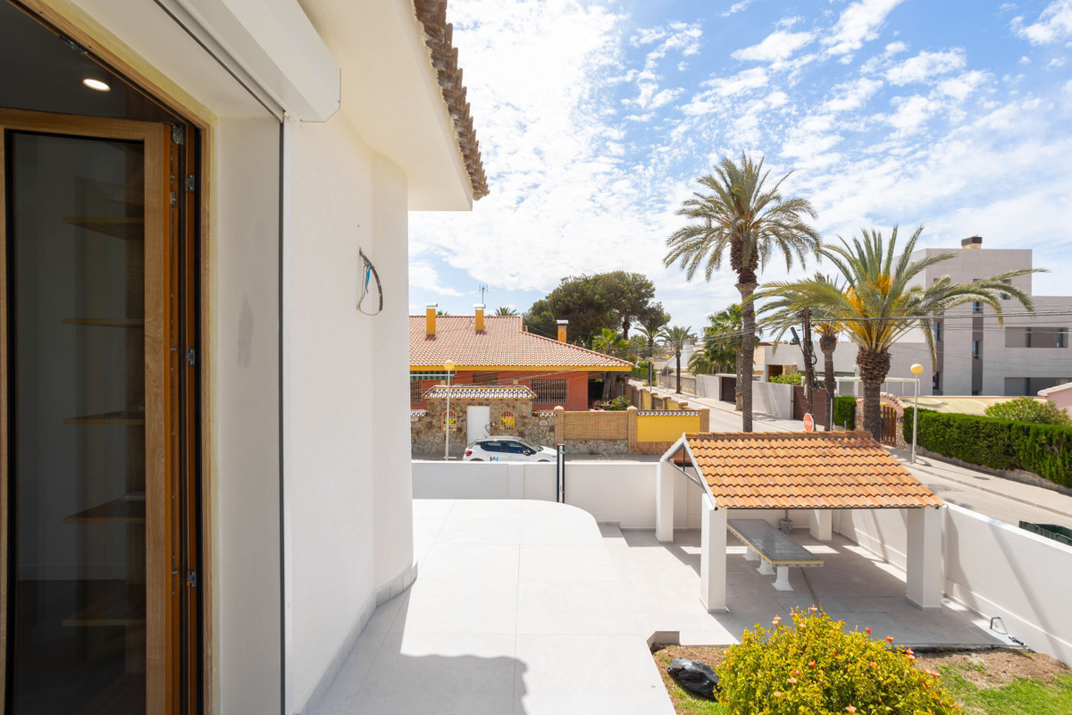 3 Bed Townhouse for sale in Cabo Roig Costa Blanca, Alicante, Spain