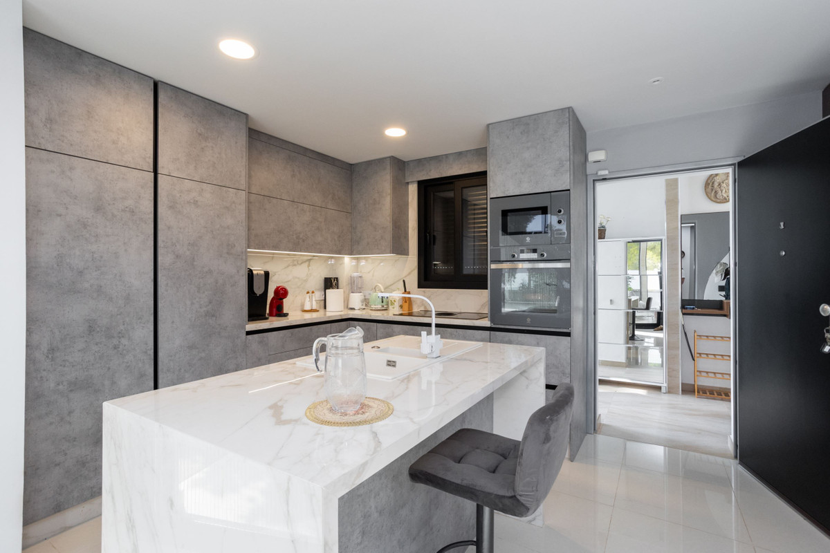 Se vende Villa - Chalet de 3 dormitorios en Costa Blanca, Alicante, España