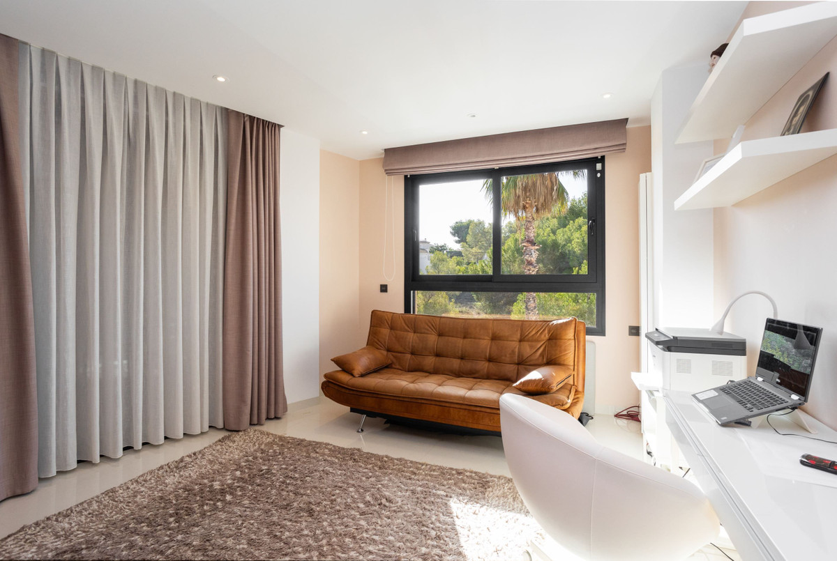 Se vende Villa - Chalet de 3 dormitorios en Costa Blanca, Alicante, España