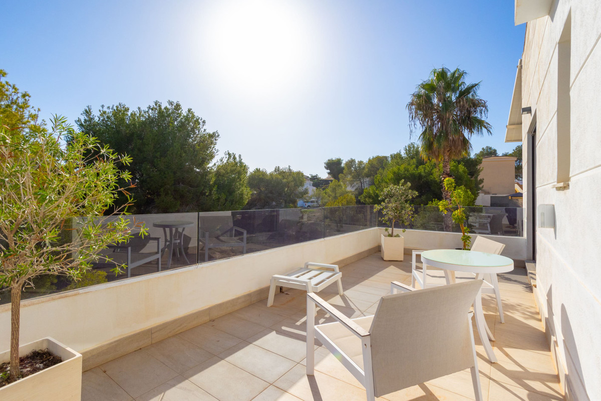 Se vende Villa - Chalet de 3 dormitorios en Costa Blanca, Alicante, España