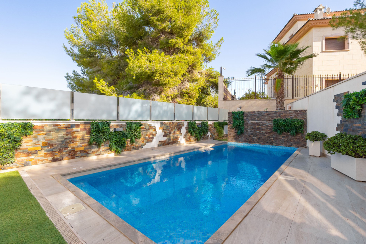 Se vende Villa - Chalet de 3 dormitorios en Costa Blanca, Alicante, España