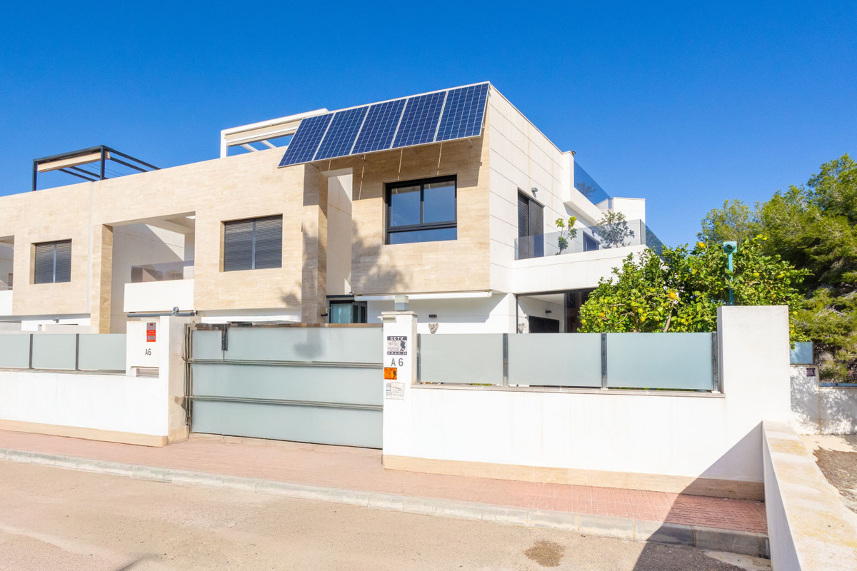 Se vende Villa - Chalet de 3 dormitorios en Costa Blanca, Alicante, España