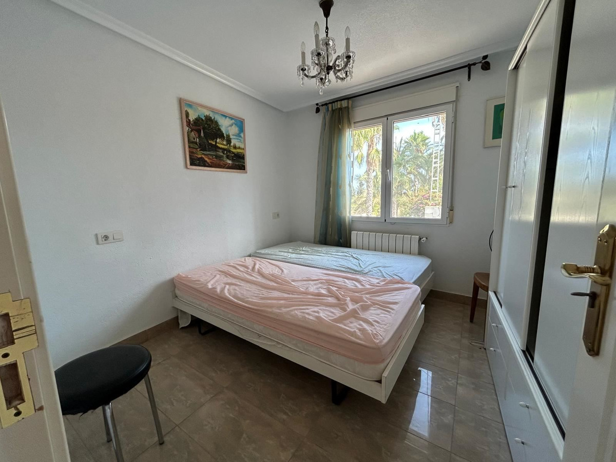 Se vende Villa - Chalet de 6 dormitorios en Costa Blanca, Alicante, España