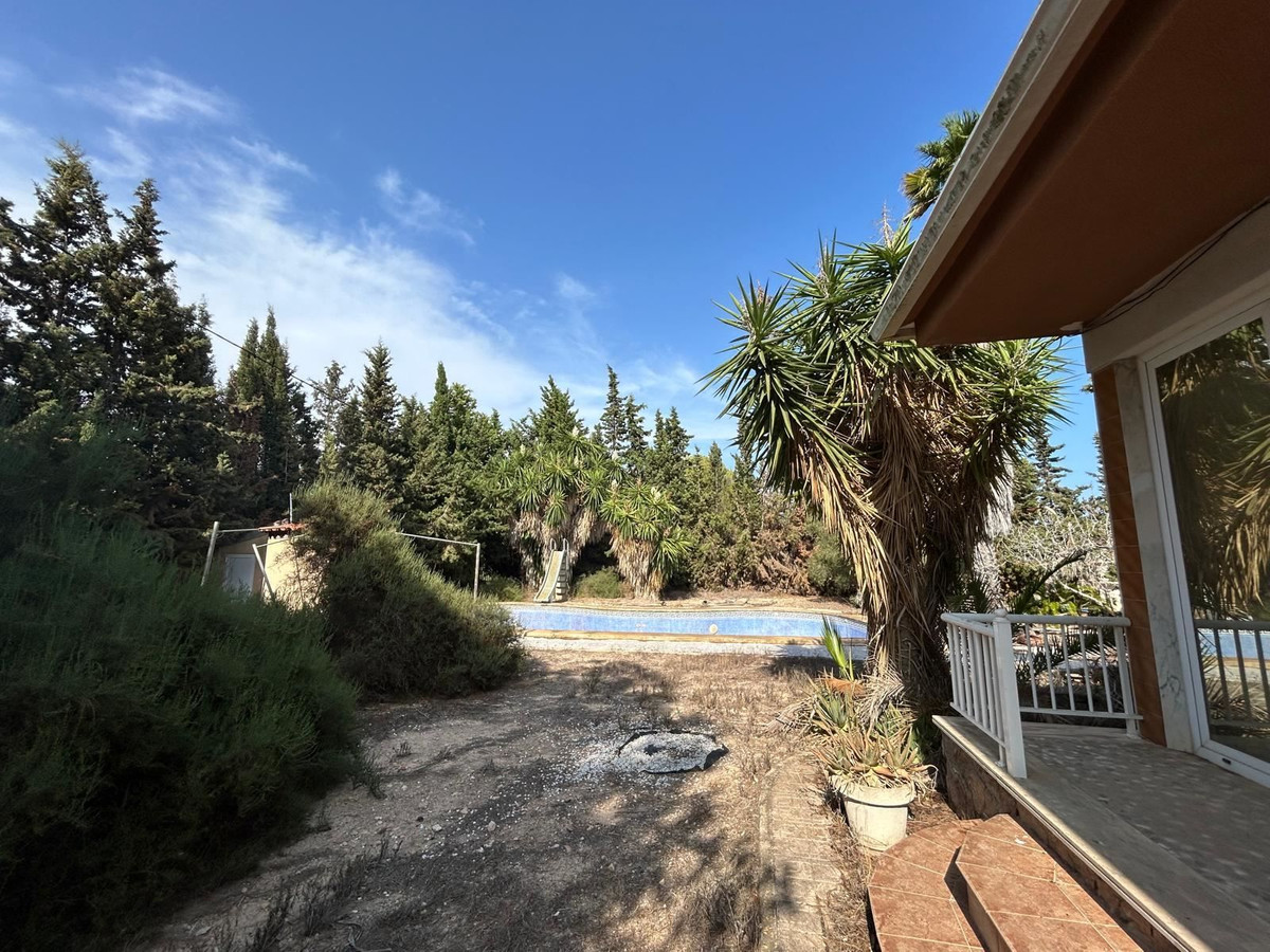 Se vende Villa - Chalet de 6 dormitorios en Costa Blanca, Alicante, España