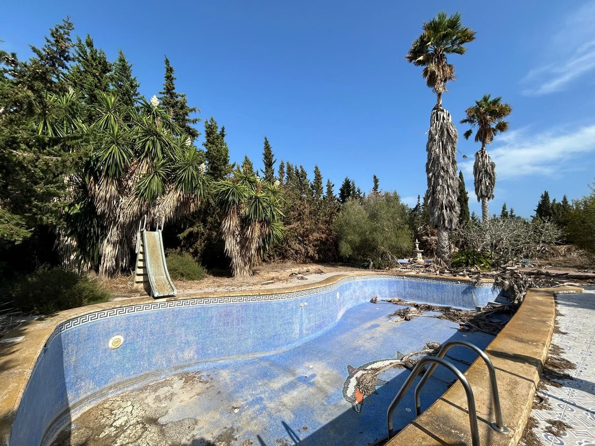 Se vende Villa - Chalet de 6 dormitorios en Costa Blanca, Alicante, España