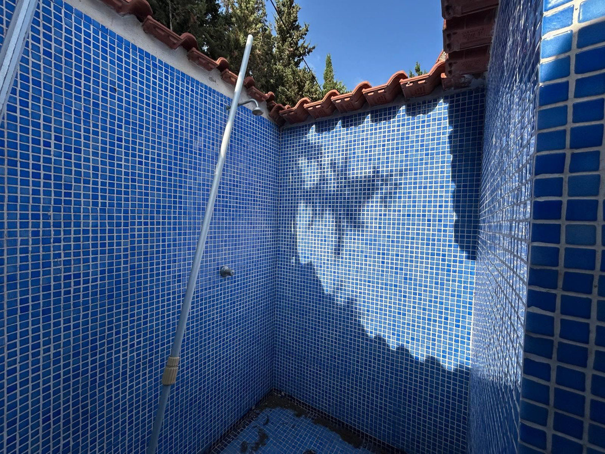 Se vende Villa - Chalet de 6 dormitorios en Costa Blanca, Alicante, España