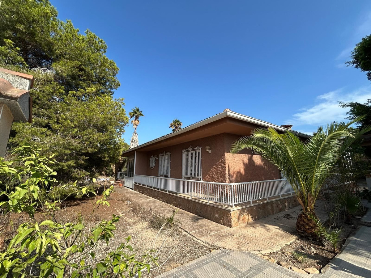 Se vende Villa - Chalet de 6 dormitorios en Costa Blanca, Alicante, España
