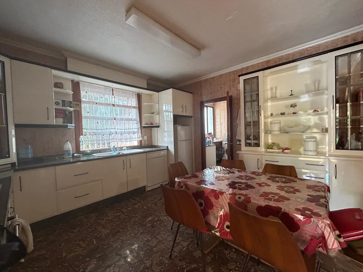 Se vende Villa - Chalet de 6 dormitorios en Costa Blanca, Alicante, España