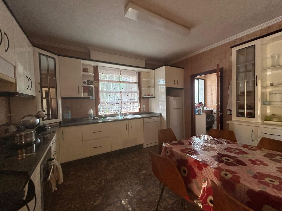 Se vende Villa - Chalet de 6 dormitorios en Costa Blanca, Alicante, España