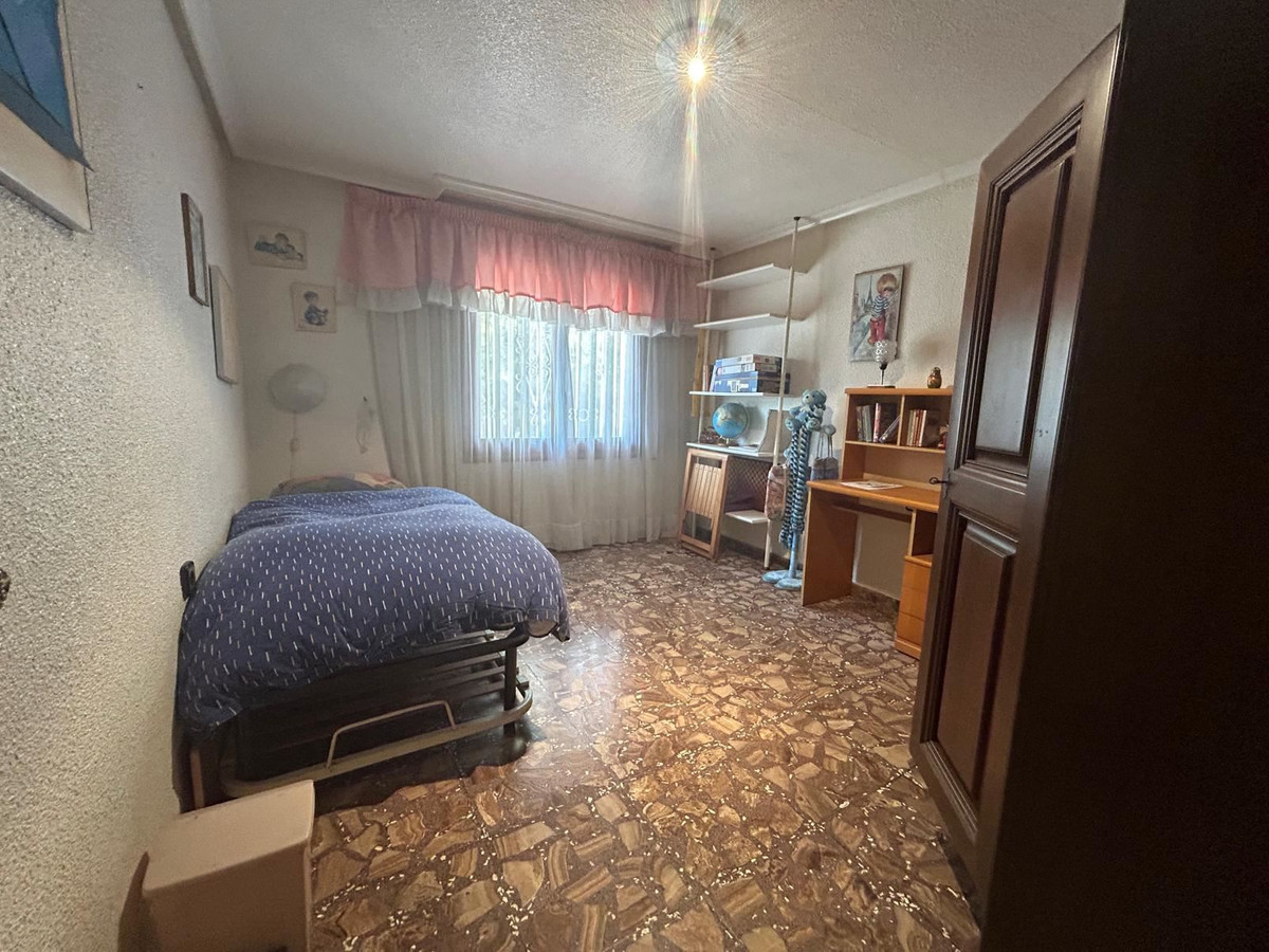 Se vende Villa - Chalet de 6 dormitorios en Costa Blanca, Alicante, España