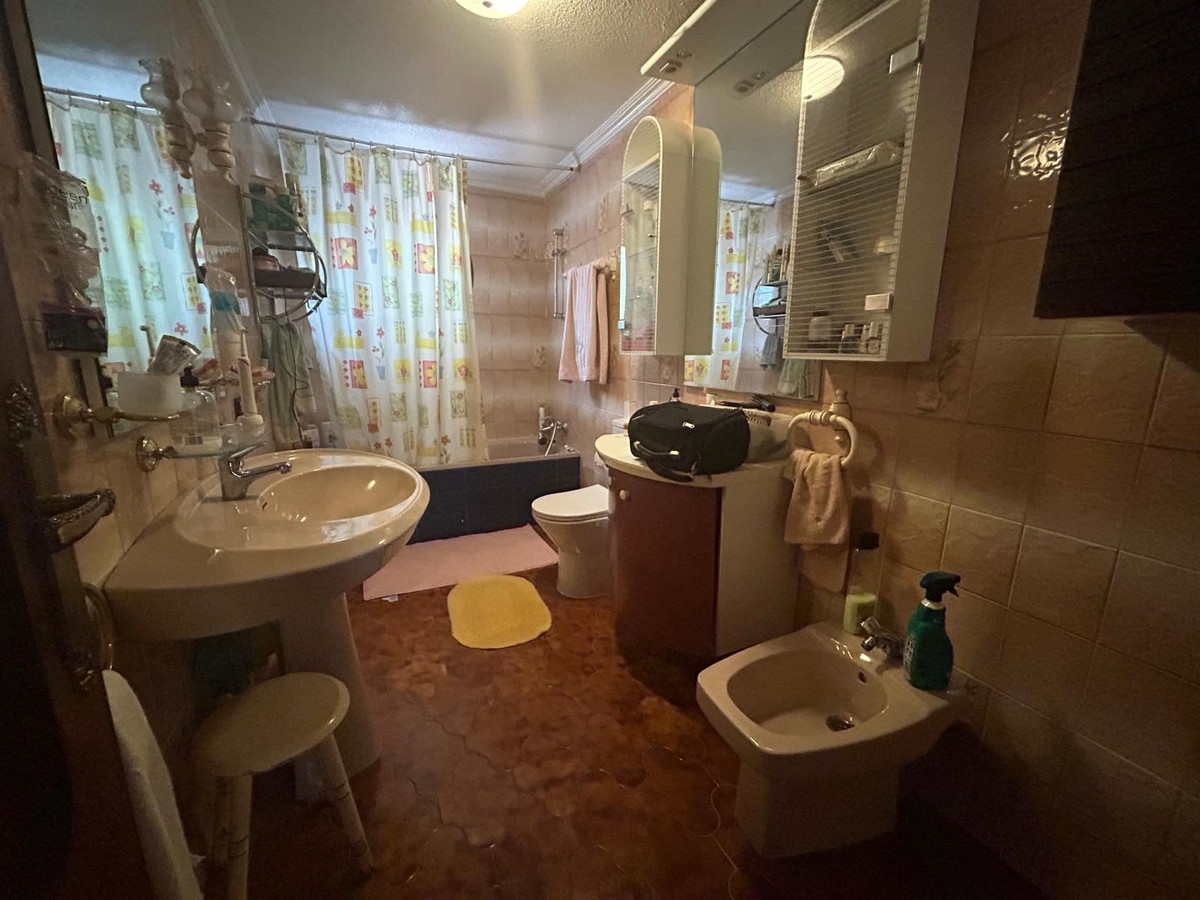 Se vende Villa - Chalet de 6 dormitorios en Costa Blanca, Alicante, España