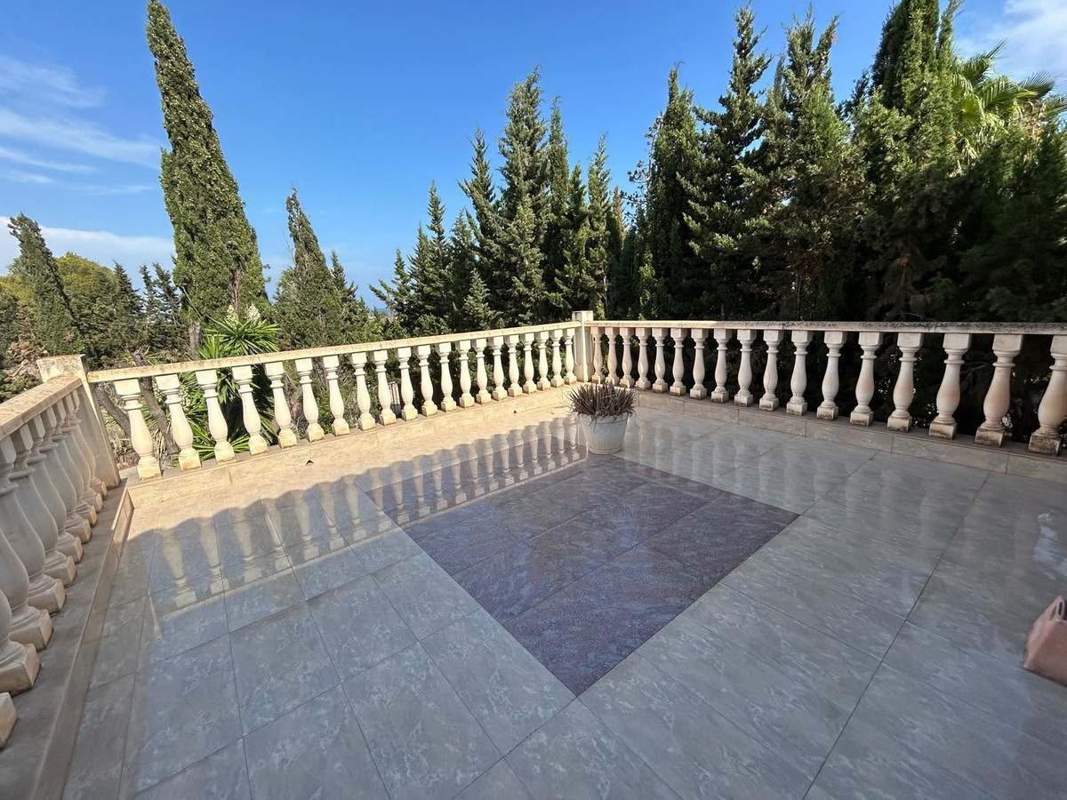 Se vende Villa - Chalet de 6 dormitorios en Costa Blanca, Alicante, España