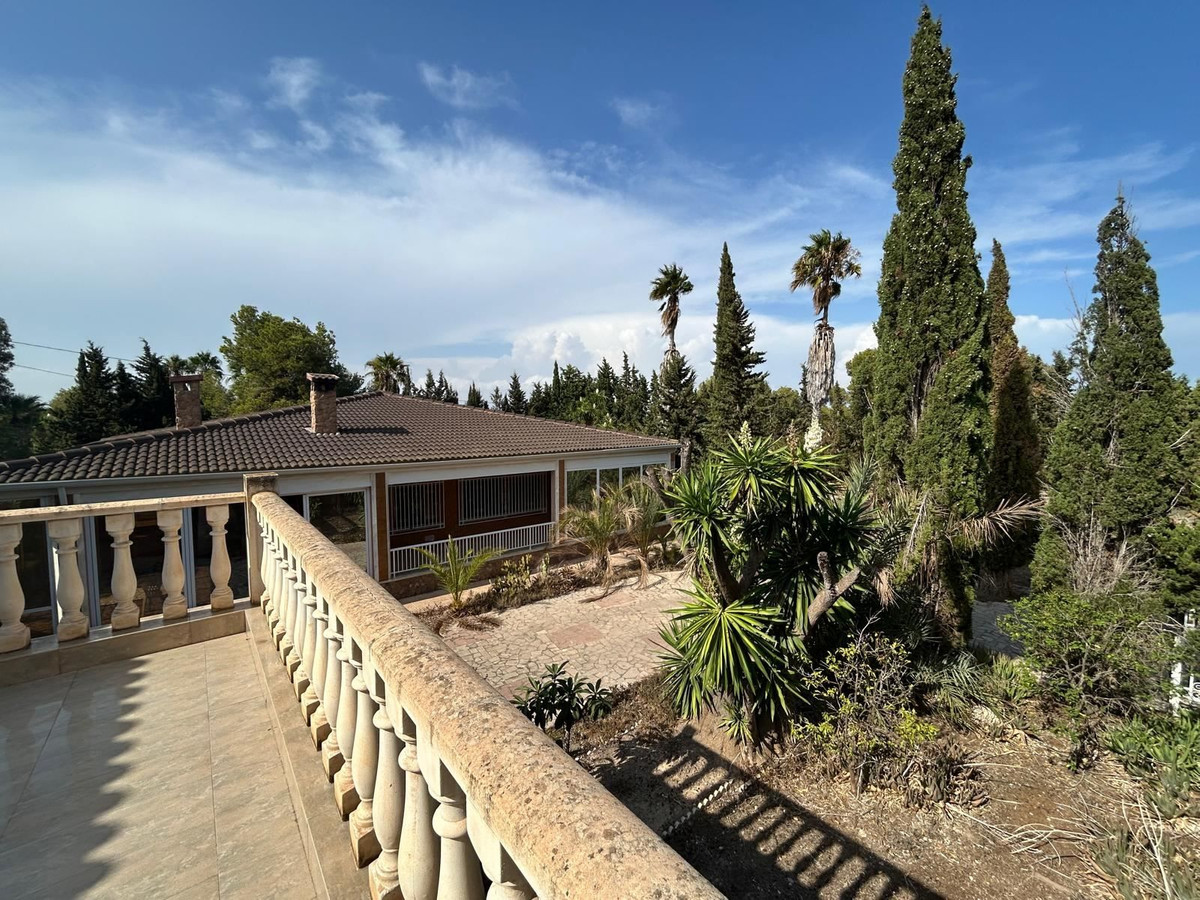 Se vende Villa - Chalet de 6 dormitorios en Costa Blanca, Alicante, España