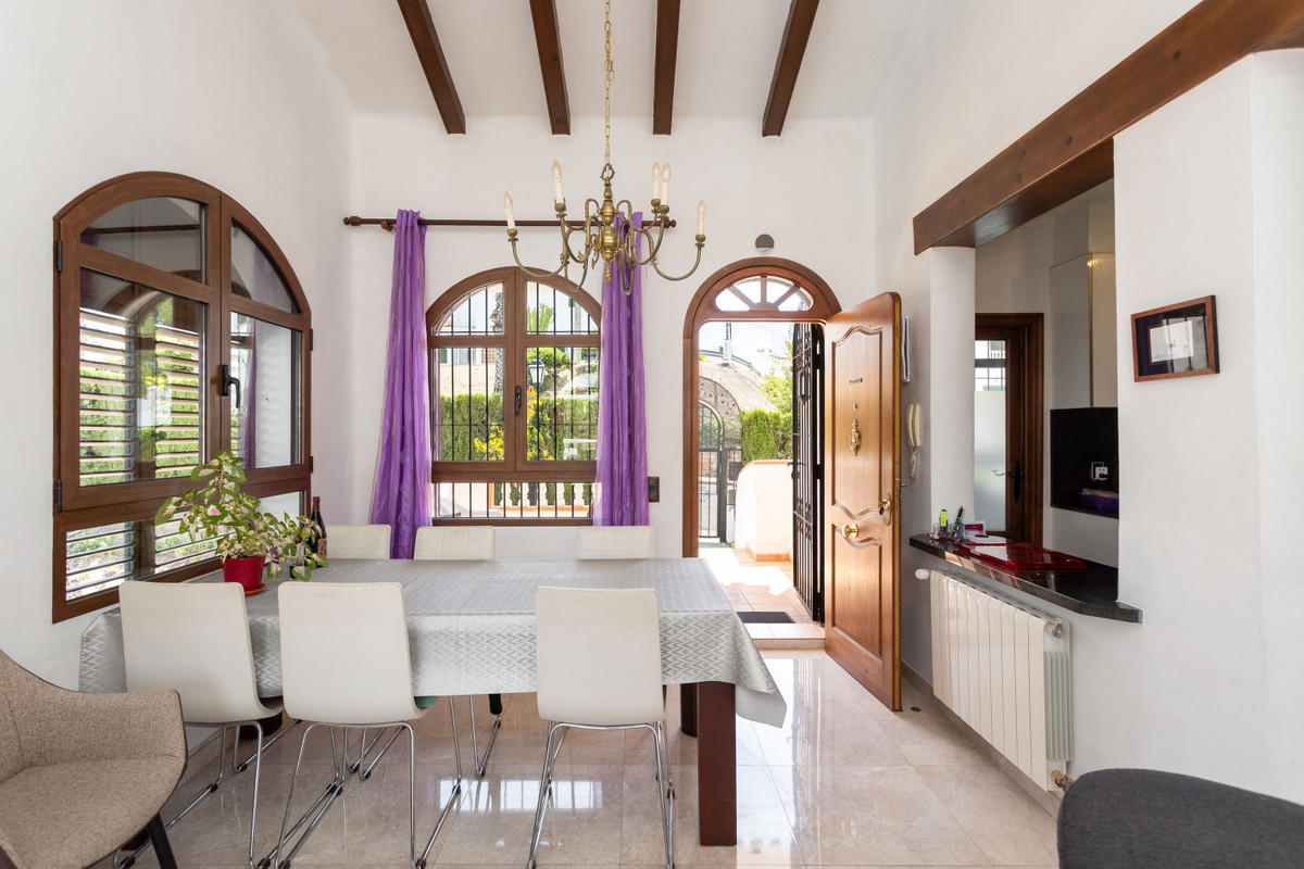 4 Bed Townhouse for sale in Villamartin Costa Blanca, Alicante, Spain