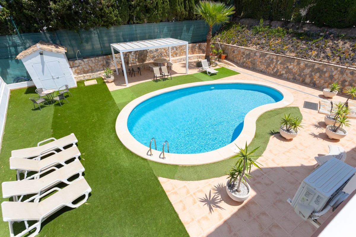 4 Bed Townhouse for sale in Villamartin Costa Blanca, Alicante, Spain