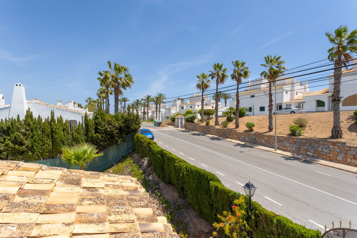 4 Bed Townhouse for sale in Villamartin Costa Blanca, Alicante, Spain