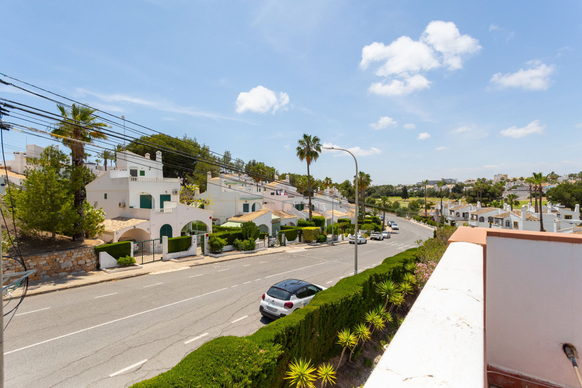 4 Bed Townhouse for sale in Villamartin Costa Blanca, Alicante, Spain