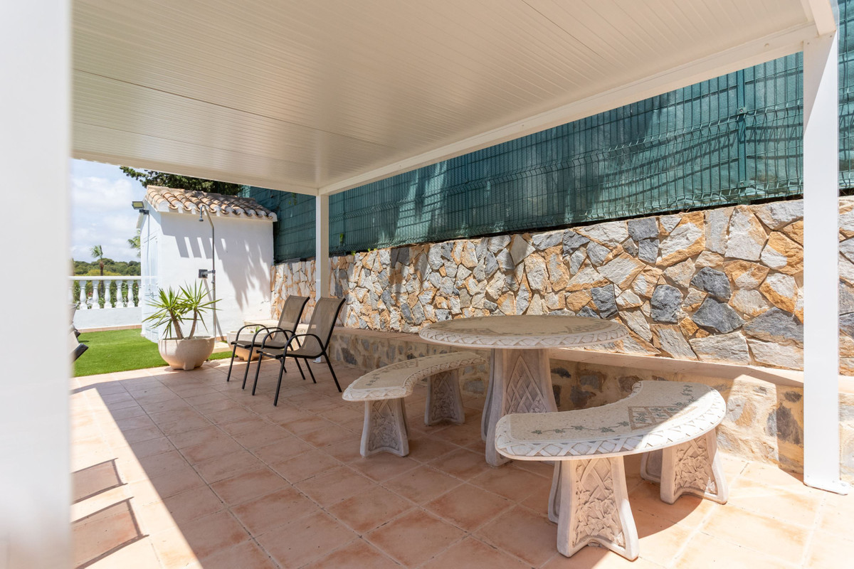4 Bed Townhouse for sale in Villamartin Costa Blanca, Alicante, Spain