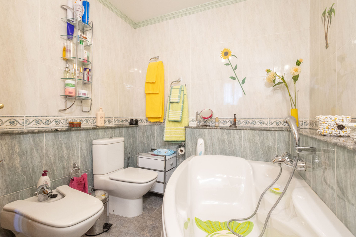 Se vende Villa - Chalet de 4 dormitorios en Costa Calida, Murcia, España