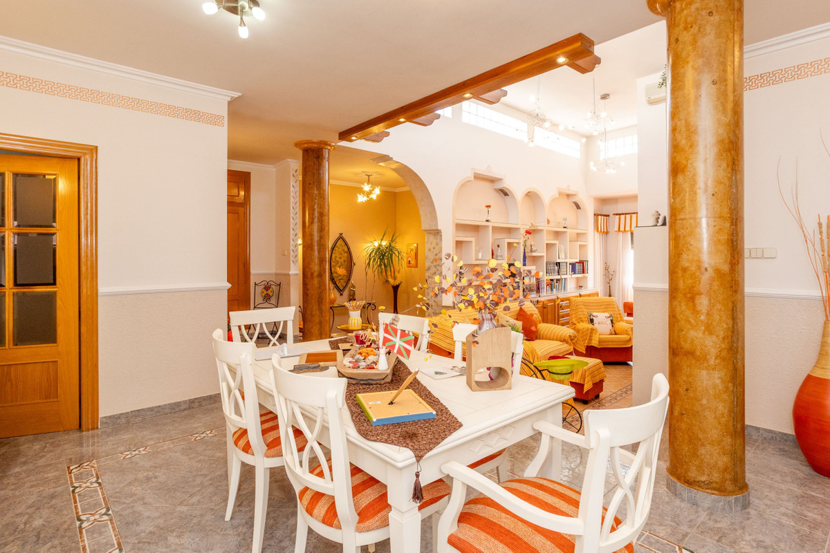 Se vende Villa - Chalet de 4 dormitorios en Costa Calida, Murcia, España