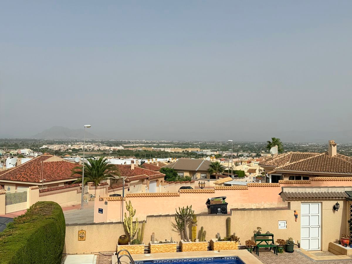 Se vende Villa - Chalet de 4 dormitorios en Costa Blanca, Alicante, España