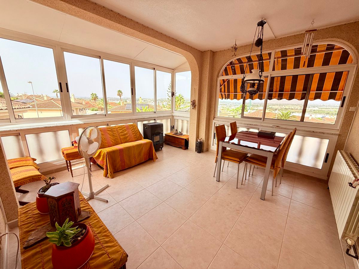 Se vende Villa - Chalet de 4 dormitorios en Costa Blanca, Alicante, España
