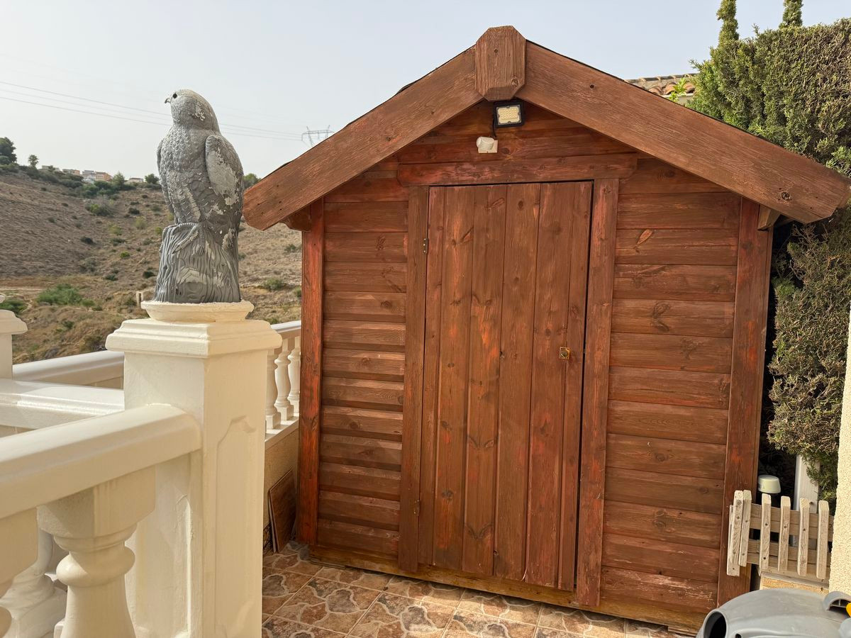 Se vende Villa - Chalet de 4 dormitorios en Costa Blanca, Alicante, España
