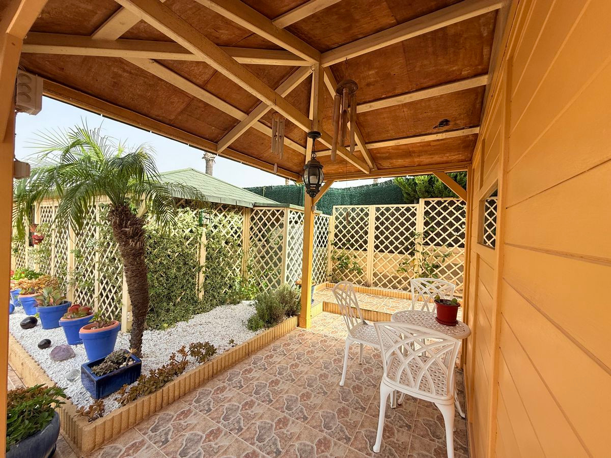 Se vende Villa - Chalet de 4 dormitorios en Costa Blanca, Alicante, España