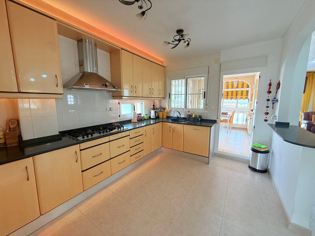 Se vende Villa - Chalet de 4 dormitorios en Costa Blanca, Alicante, España