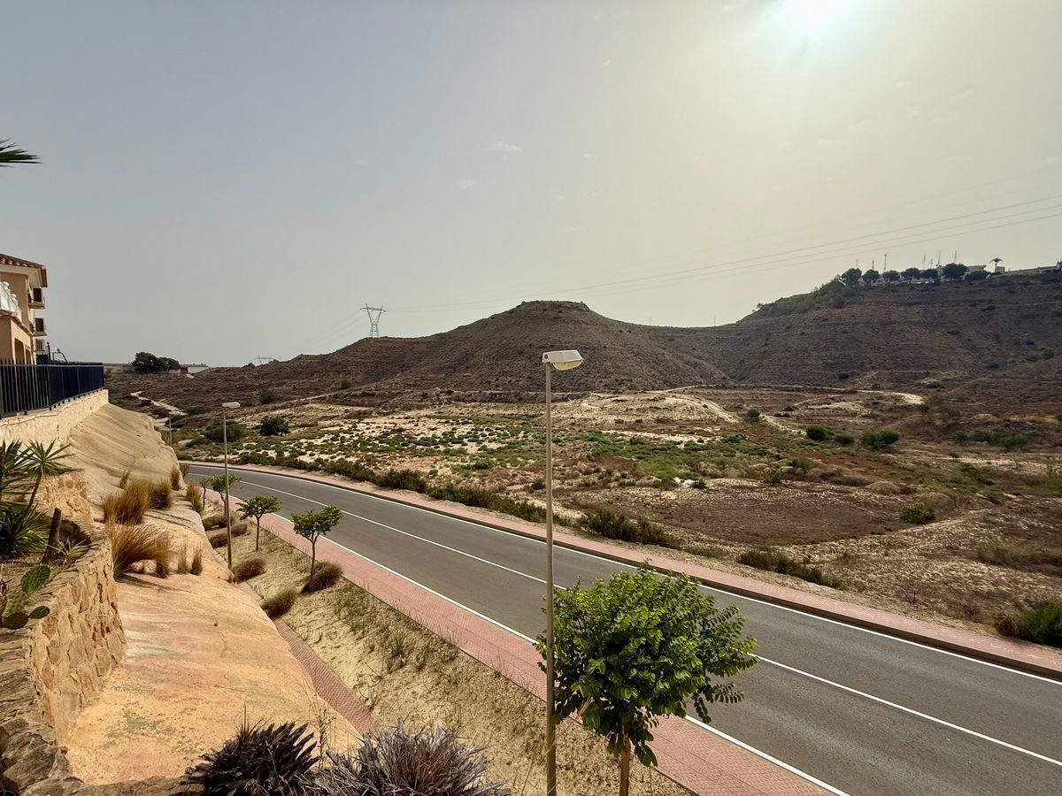 Se vende Villa - Chalet de 4 dormitorios en Costa Blanca, Alicante, España