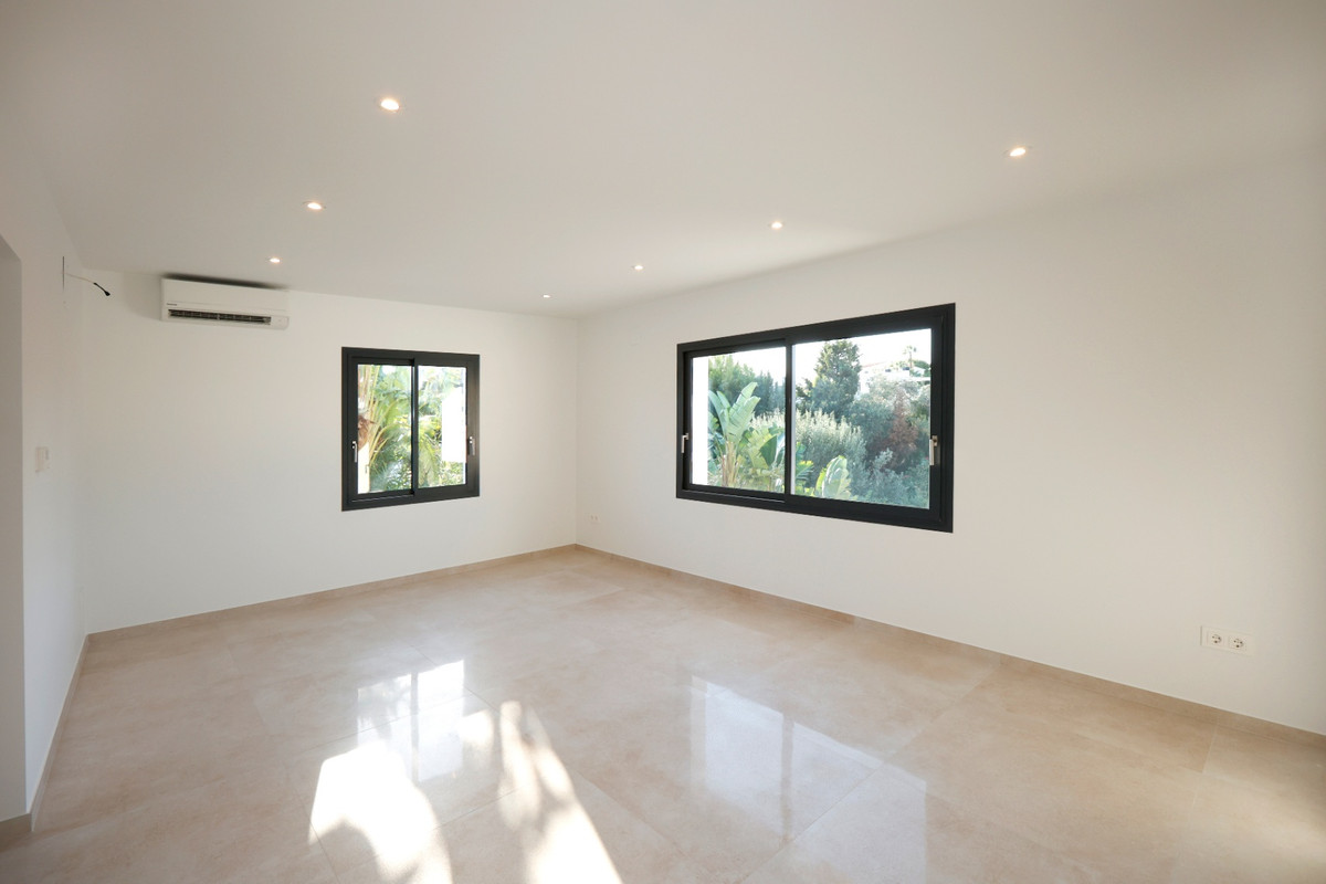 4 Bed Townhouse for sale in Los Pinos Costa Blanca, Alicante, Spain