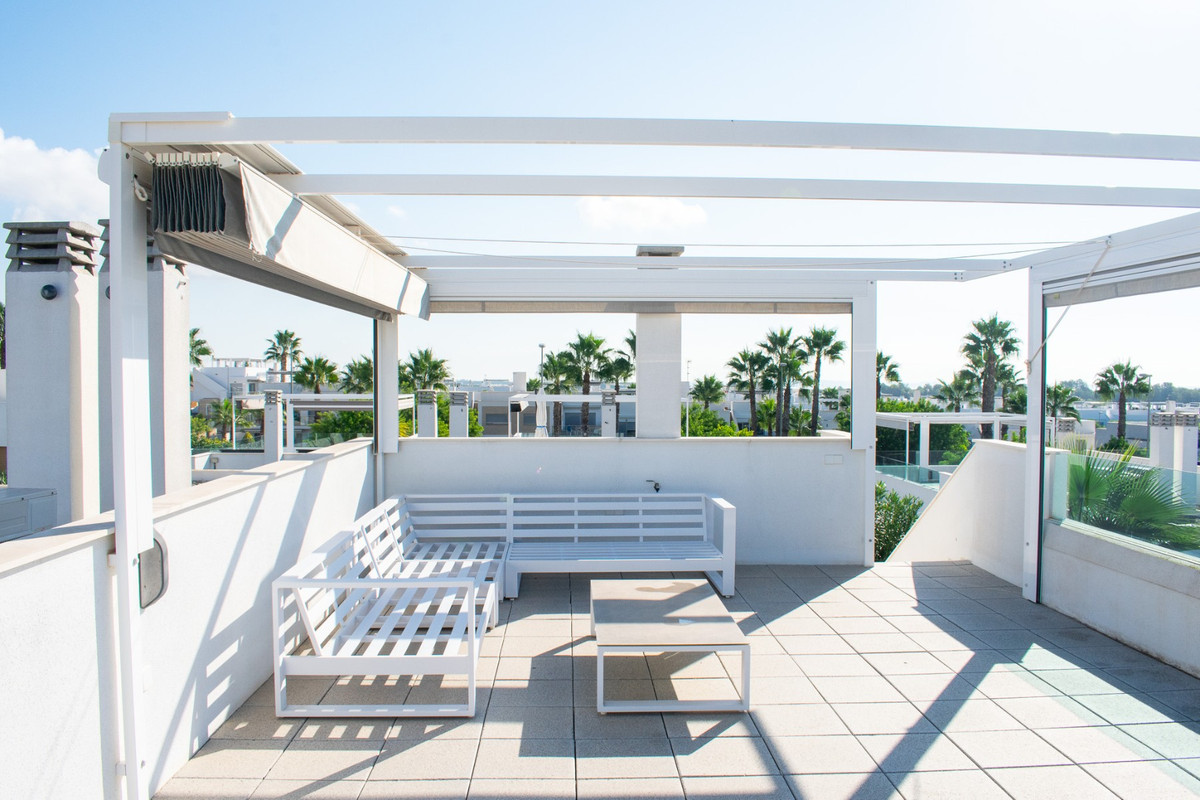 Se vende Villa - Chalet de 3 dormitorios en Costa Blanca, Alicante, España