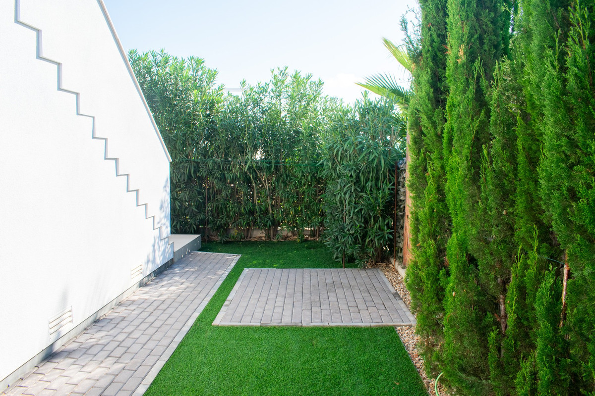 Se vende Villa - Chalet de 3 dormitorios en Costa Blanca, Alicante, España