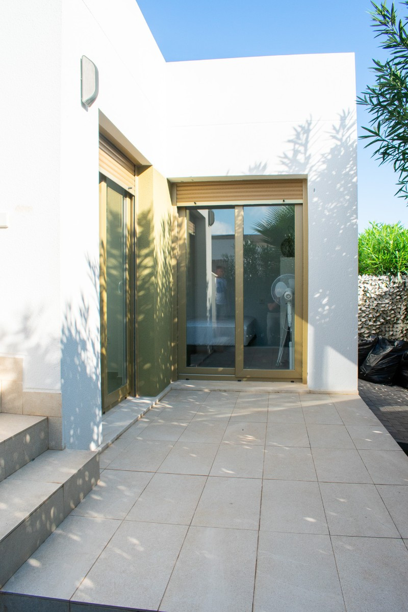 Se vende Villa - Chalet de 3 dormitorios en Costa Blanca, Alicante, España