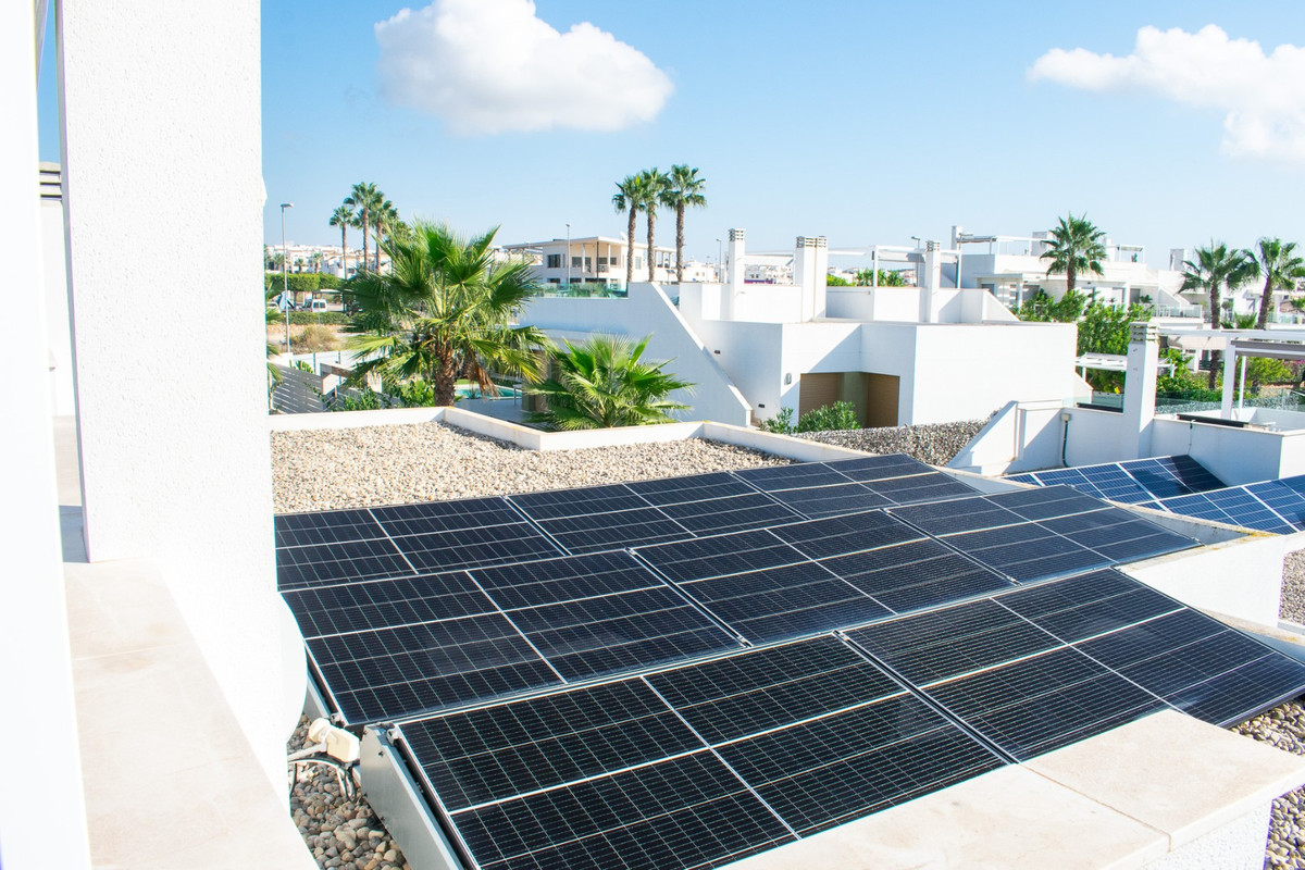 Se vende Villa - Chalet de 3 dormitorios en Costa Blanca, Alicante, España