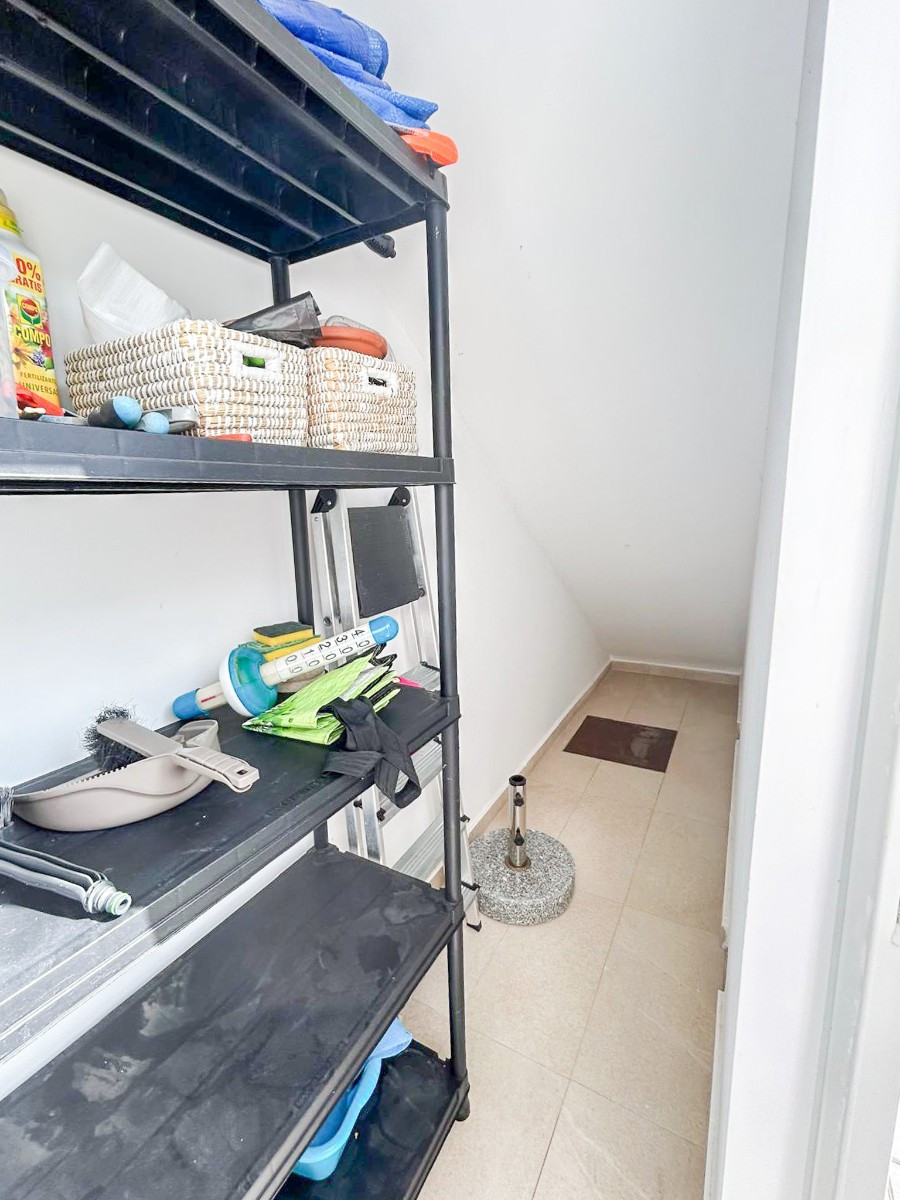 Se vende Villa - Chalet de 3 dormitorios en Costa Blanca, Alicante, España