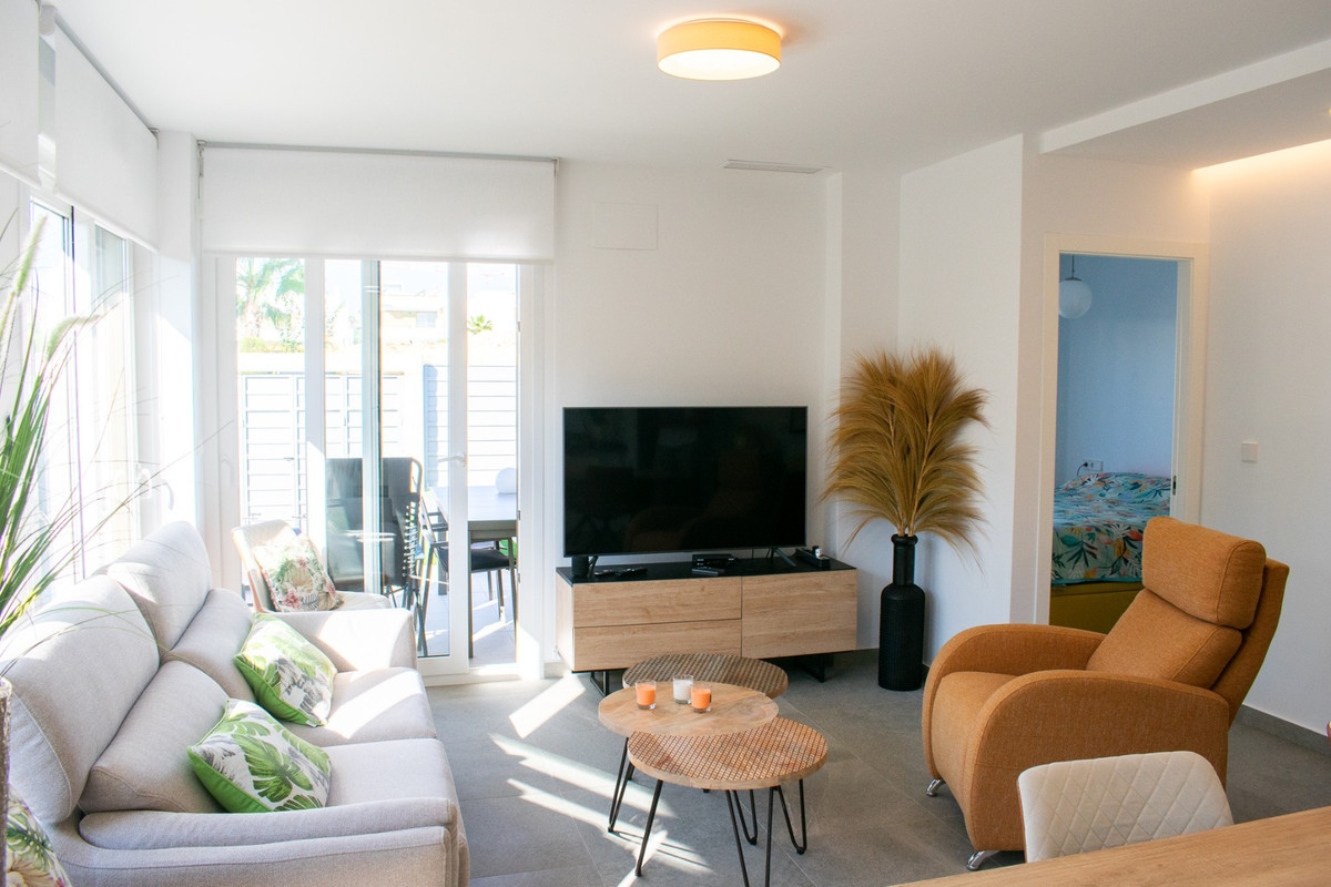 Se vende Villa - Chalet de 3 dormitorios en Costa Blanca, Alicante, España