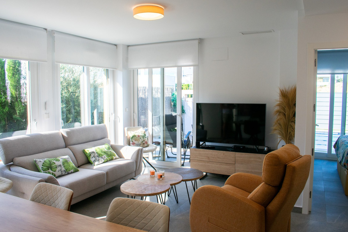 Se vende Villa - Chalet de 3 dormitorios en Costa Blanca, Alicante, España