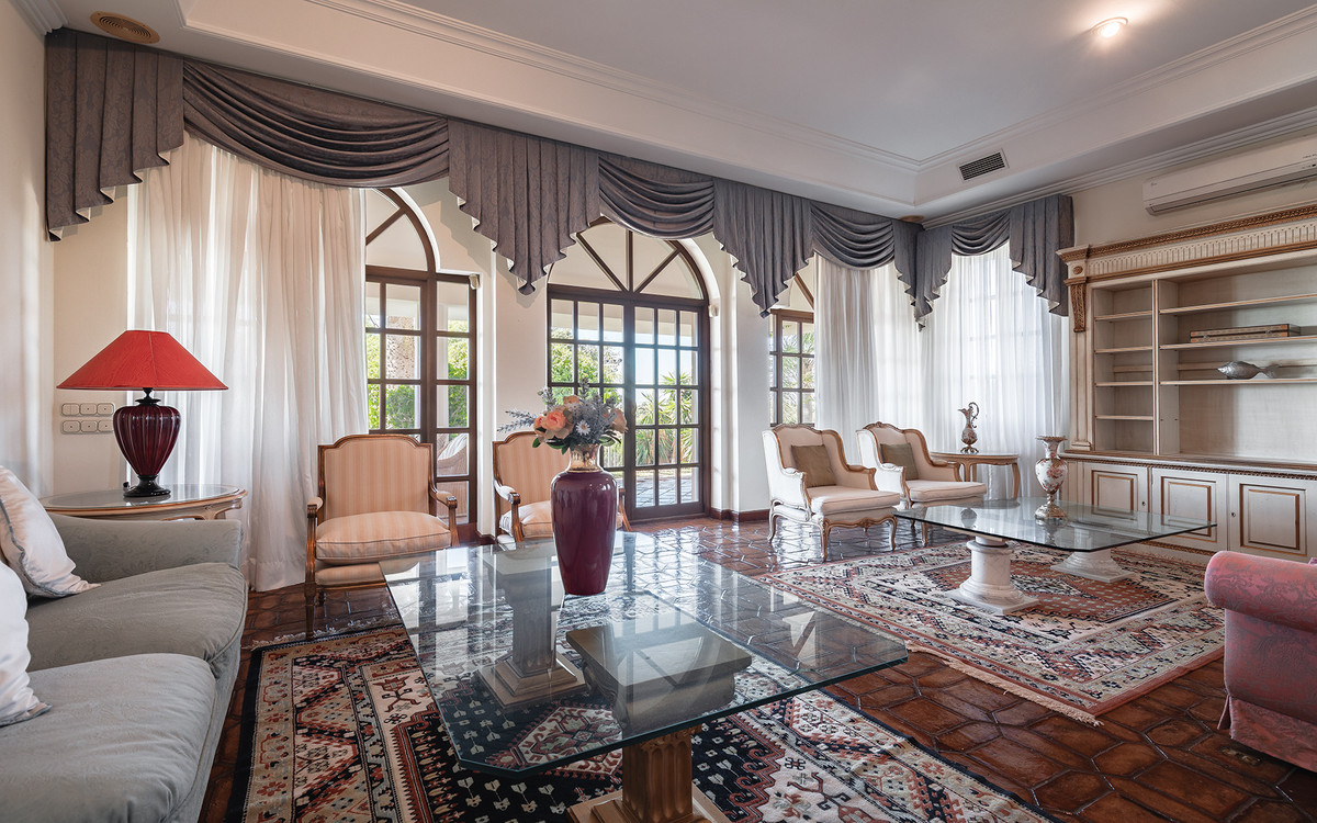 Se vende Villa - Chalet de 20 dormitorios en Costa Del Sol, Málaga, España