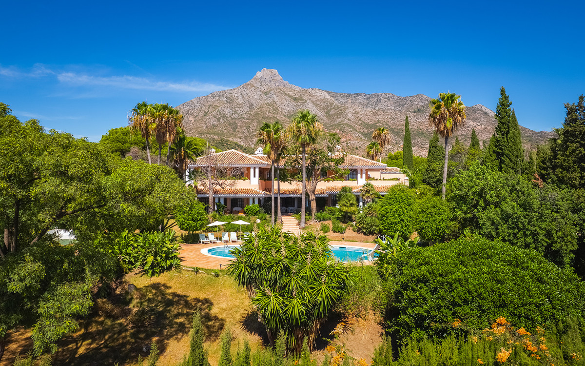 Se vende Villa - Chalet de 20 dormitorios en Costa Del Sol, Málaga, España