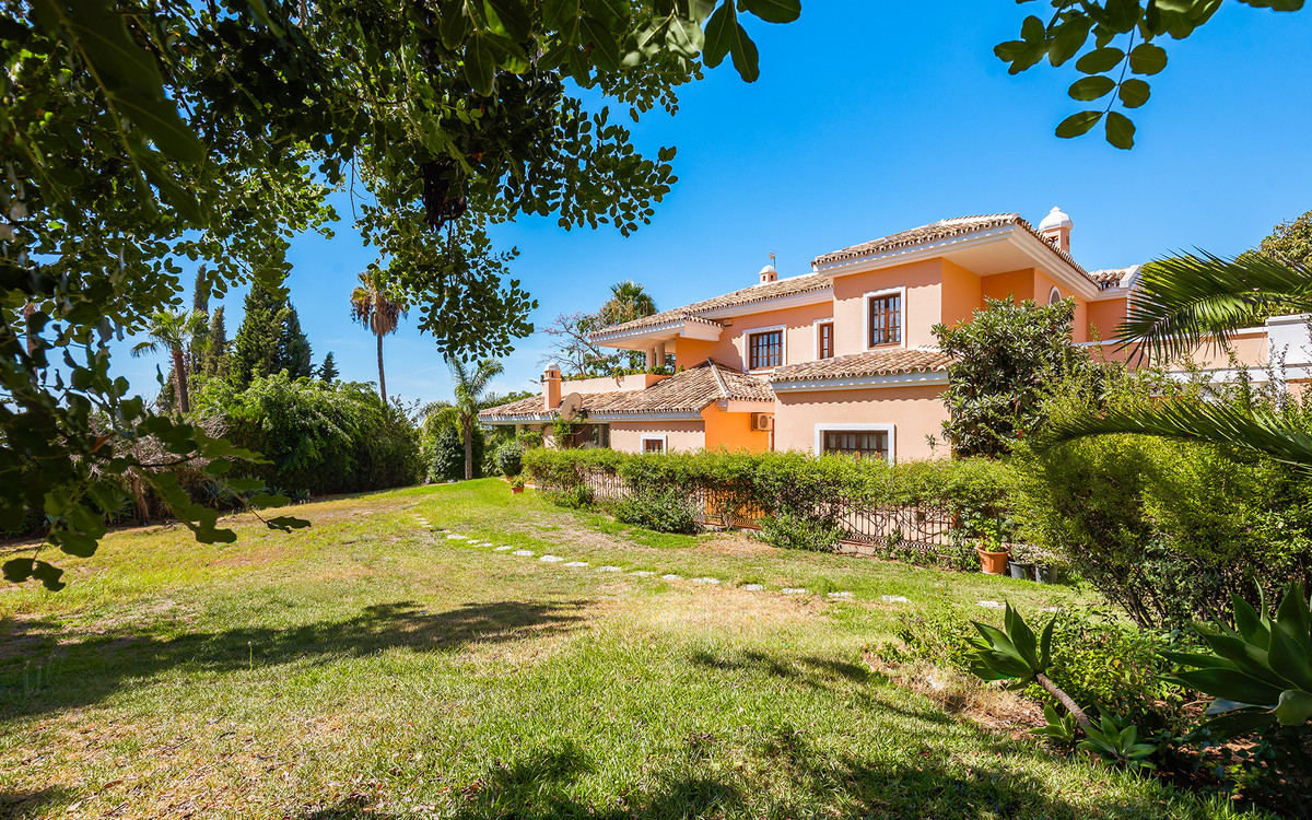 Se vende Villa - Chalet de 20 dormitorios en Costa Del Sol, Málaga, España