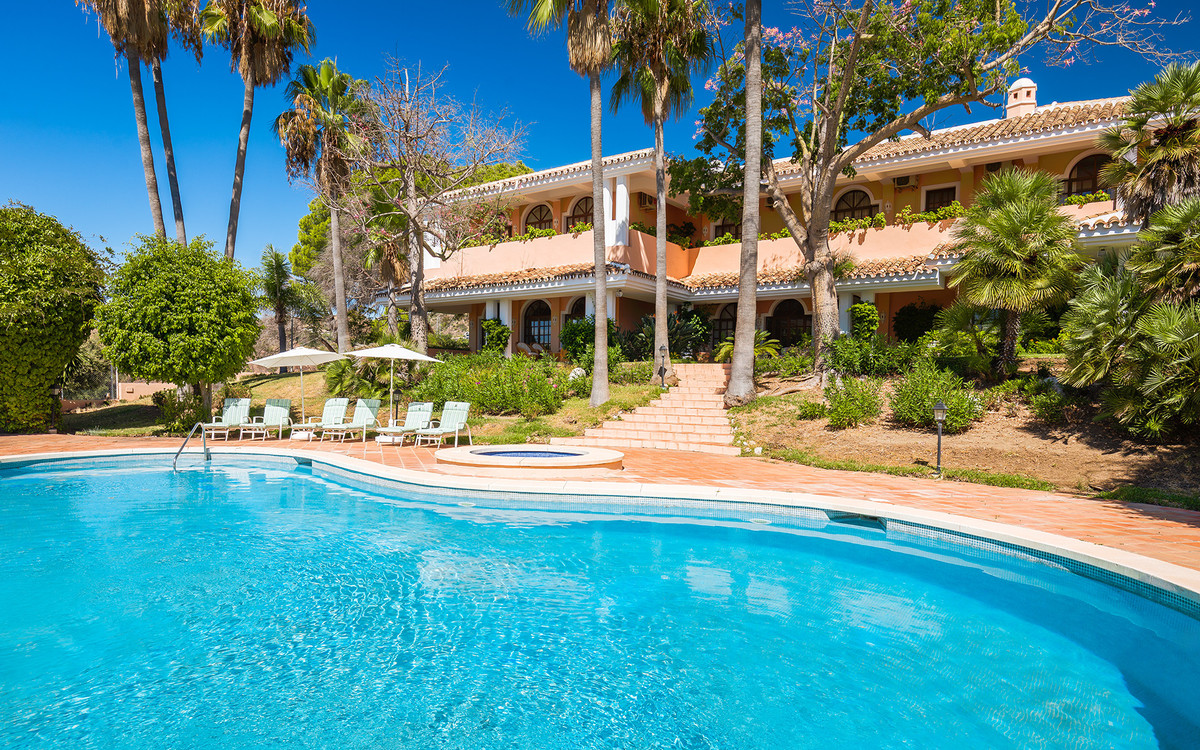 Se vende Villa - Chalet de 20 dormitorios en Costa Del Sol, Málaga, España