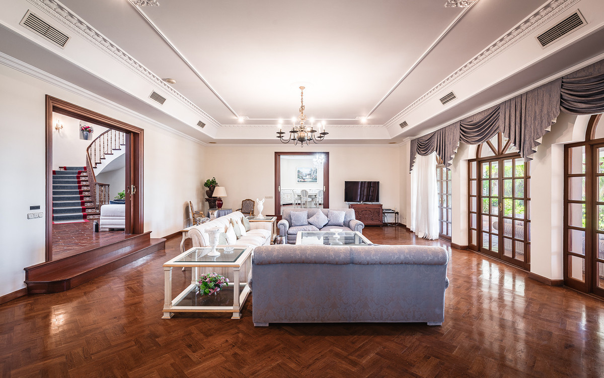Se vende Villa - Chalet de 20 dormitorios en Costa Del Sol, Málaga, España